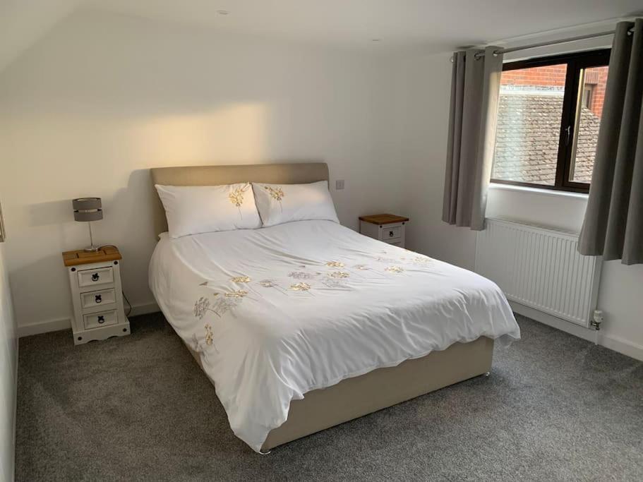 1 Bedroom Self Contained Separate Annexe In Exeter Ide Kültér fotó