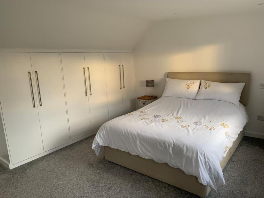 1 Bedroom Self Contained Separate Annexe In Exeter Ide Kültér fotó