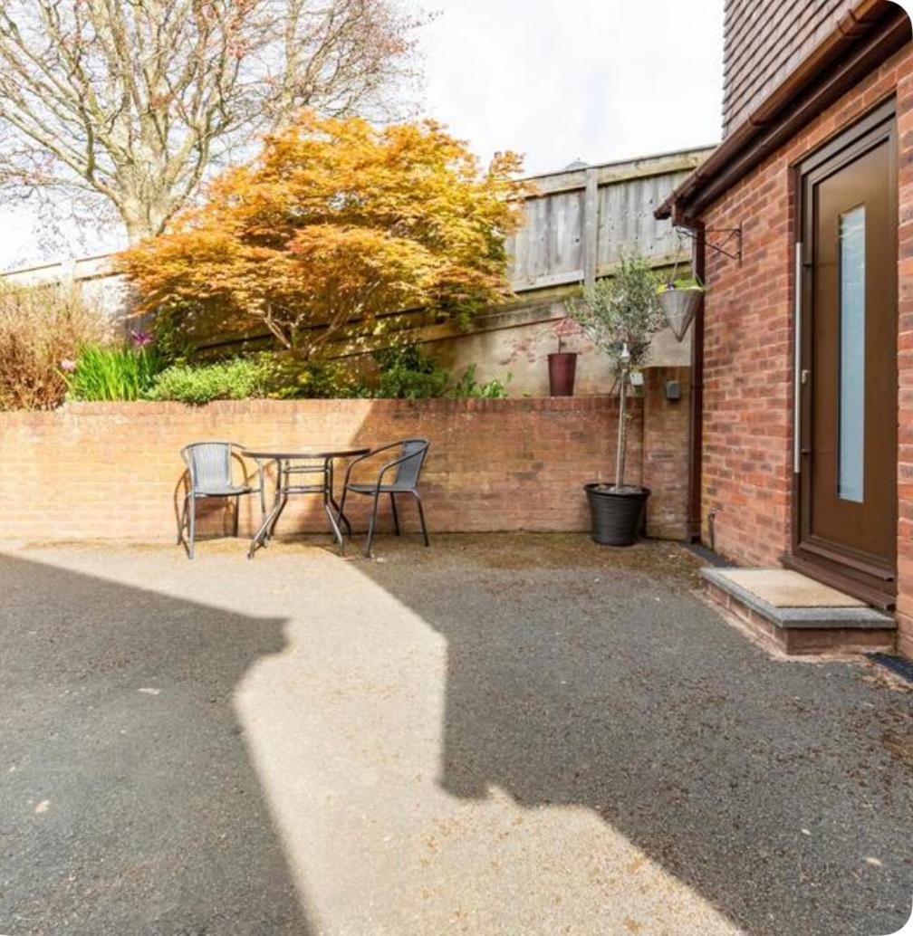 1 Bedroom Self Contained Separate Annexe In Exeter Ide Kültér fotó